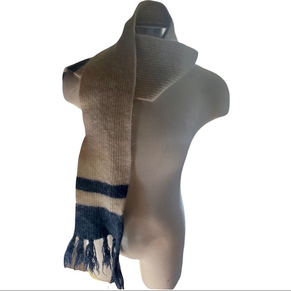 Beautiful White & Greyish Blue 100% Pure Virgin Wool Heavy Unisex Scarf 55”x7” - Picture 1 of 5